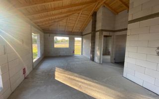 Case Hardic | La roșu | 720Mp - Poză 4