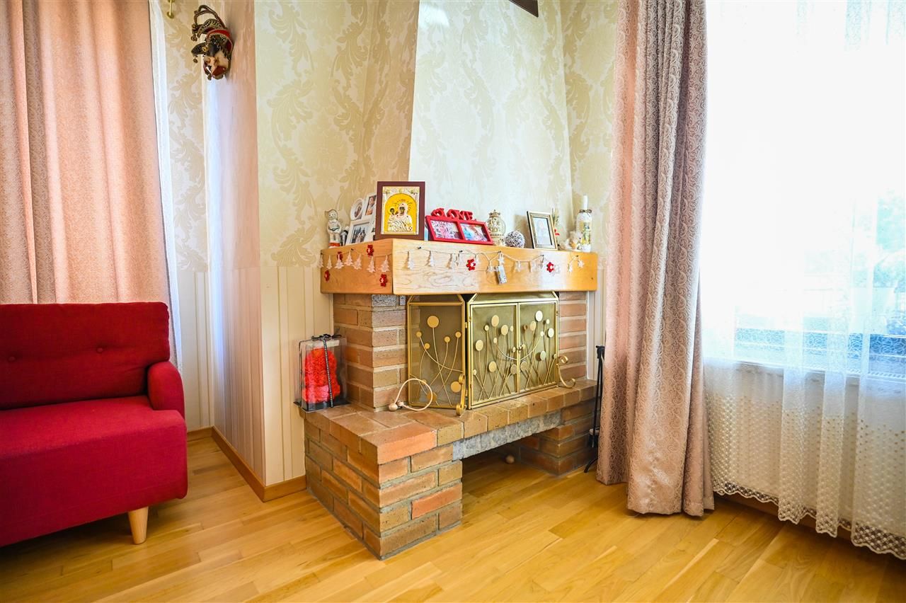 Somptuozitate in stil modern, 2 garaje, 3 terase, totul pe 1.000 mp teren - Poză 11