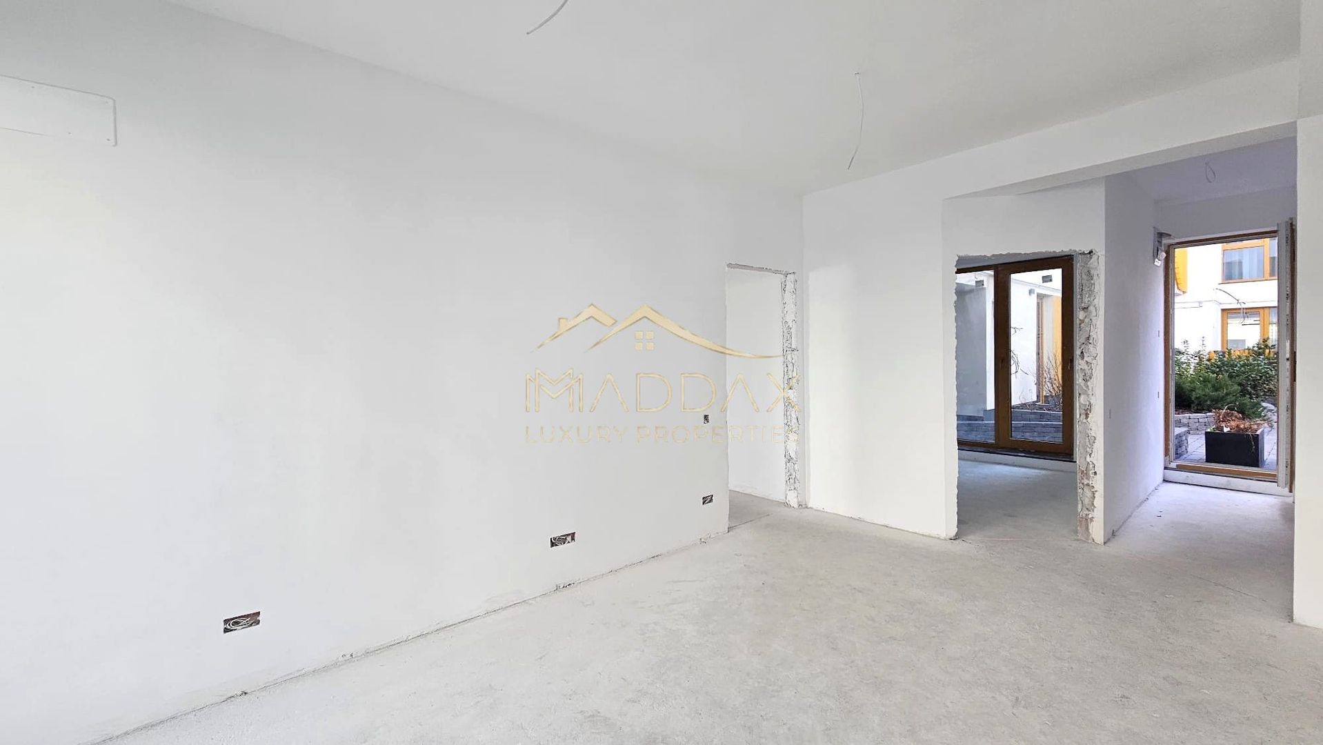 Apartament de vanzare 3 camere + curte 75mp***Domenii - Poză 4