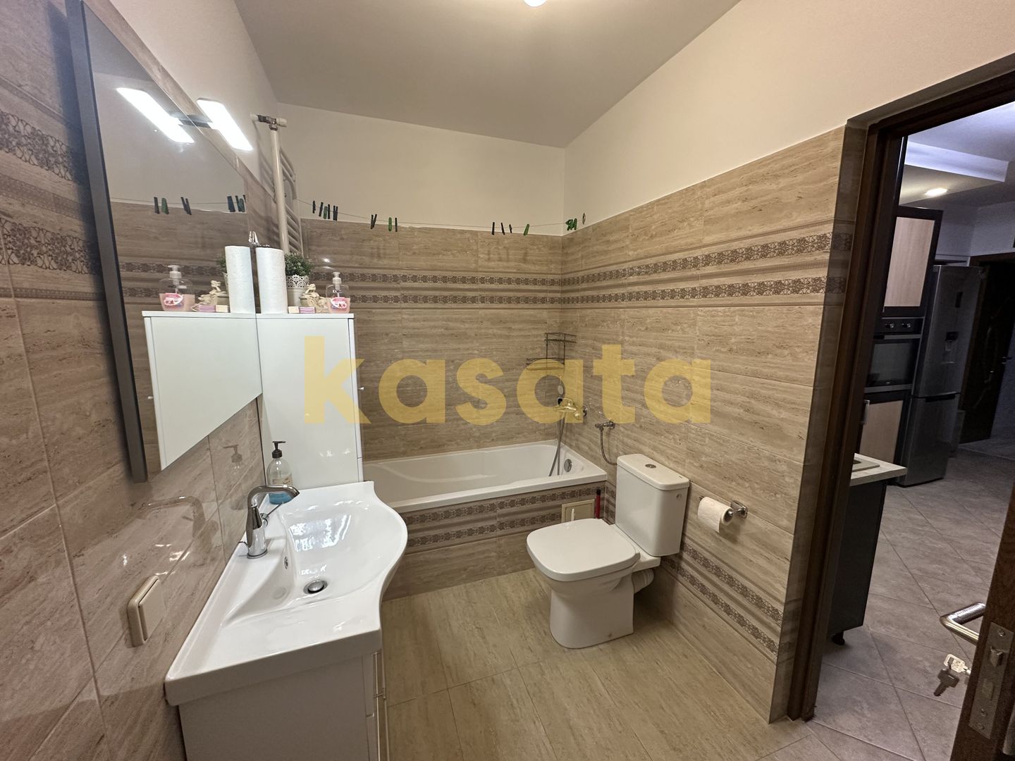 Casă 3 Camere de Vanzare | Curte | Renovată | Magazie - Poză 4