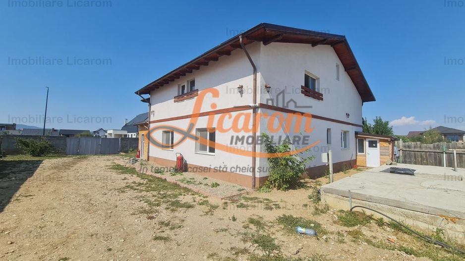 Proprietate in Cristian cu trei constructii+o fundatie,450000euro - Poză 9