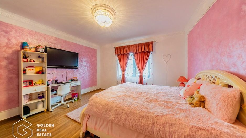 Casa 8 camere, teren 1200 mp, potential comercial, Curtici - Poză 14