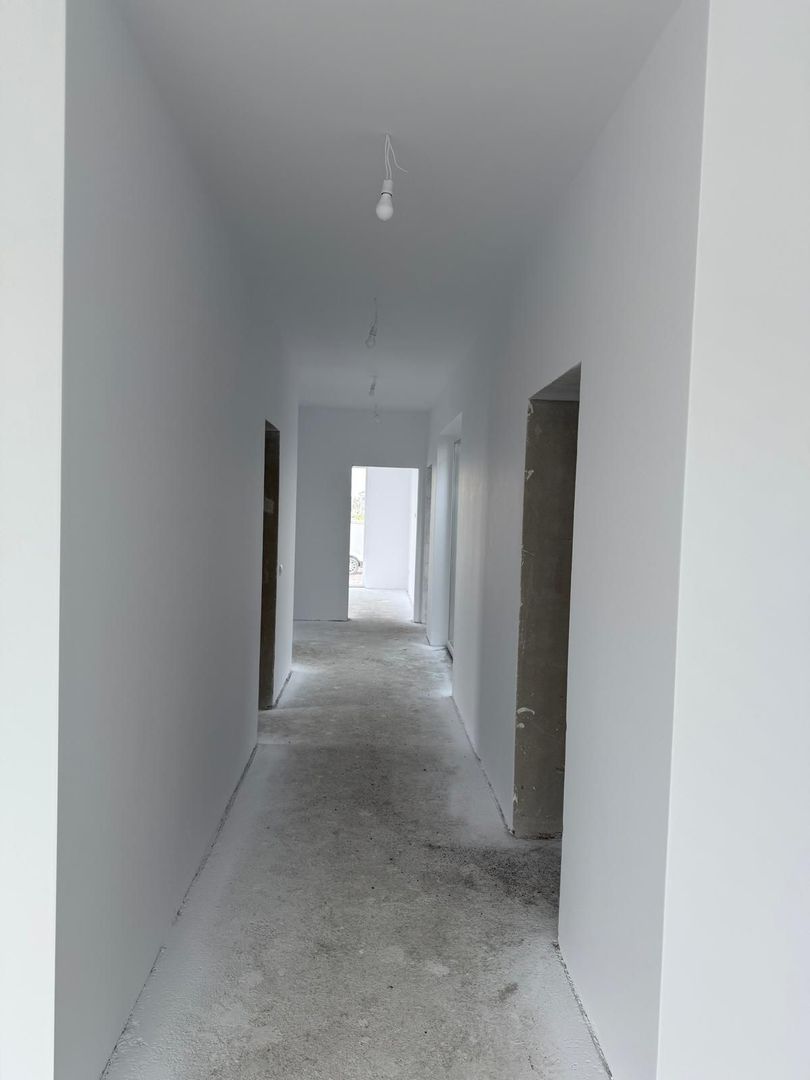 Duplex Spatios parter 4 camere - zona Ion Creanga- Dumbravita - Poză 8