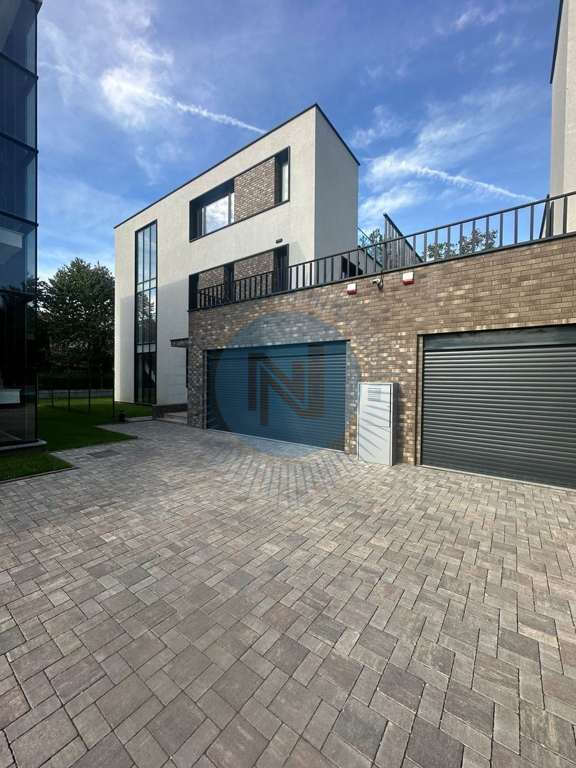 Vila cu 5 camere cu piscina proprie - scoala Americana - Poză 37