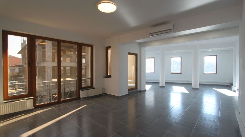 Cladire birouri - 282 mp -  zona Rebreanu - Poză 2