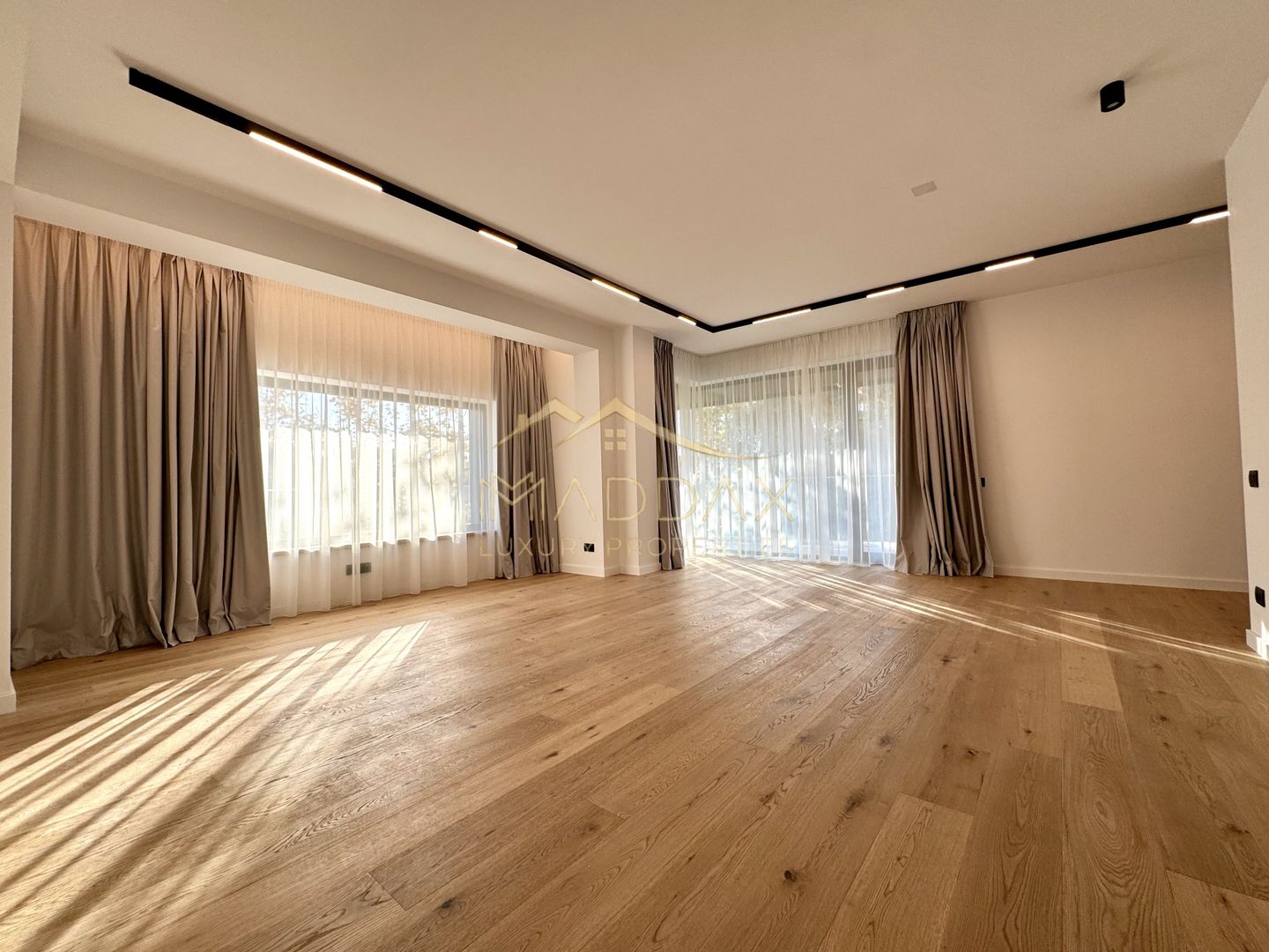 Vila cu 5 camere  *366mp* / Curte privată + piscina*315mp*/ Pipera - Lake View - Poză 28