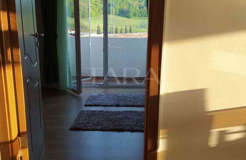 Apartament cu 2 camere, 50 mp, balcon, parcare și pod, zonă liniștită. - Poză 2