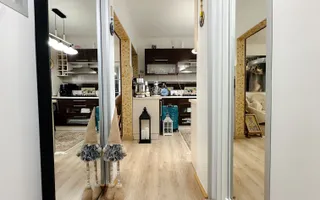 Vilă elegantă în Sinaia pe Calea Prahovei - Poză 16