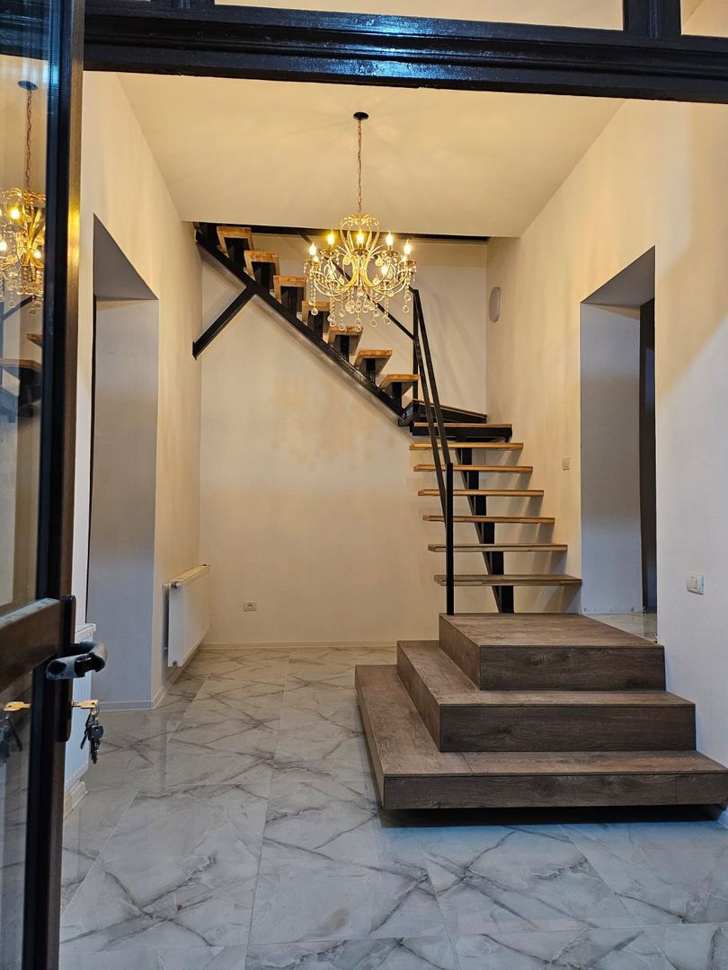 Vila in stil Art Nouveau | Mosilor, Noul Centru Vechi | Curte 150mp - Poză 2