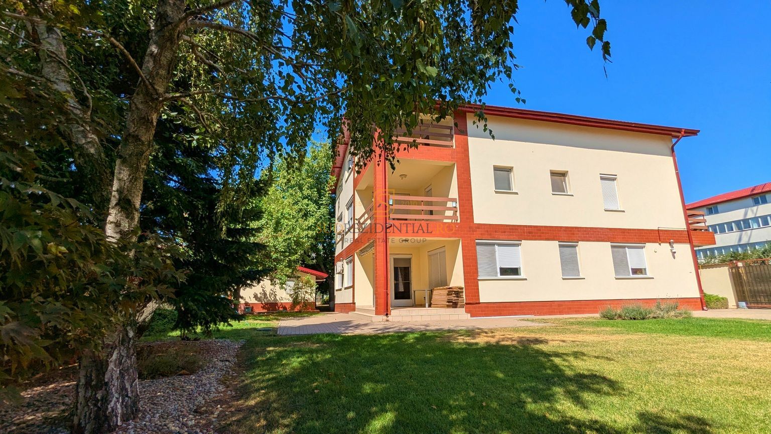 Vila de inchiriat in zona Berceni-Grand Arena, P+1+M, 1500 mp teren - Poză 1