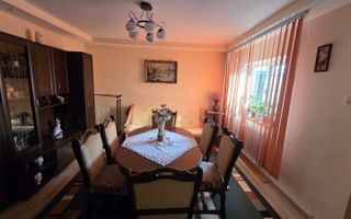 Casă primitoare, excelent poziționată, ideală pentru o familie! - Poză 2