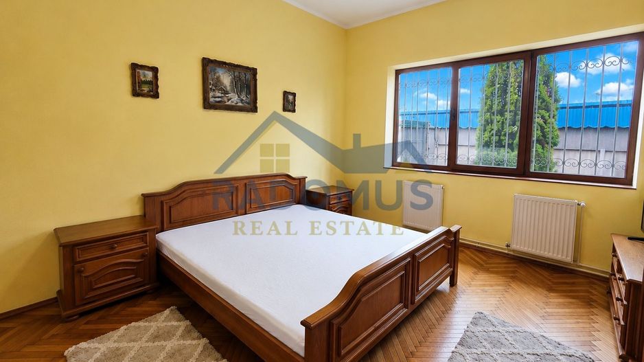 Vila 4 camere | Teren 532 mp | Piscina si foisor | Str. Lupeni - Poză 3
