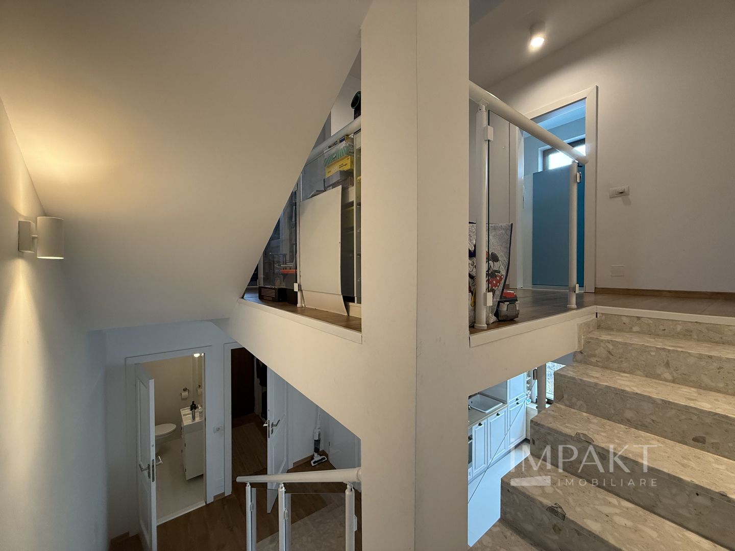 Casa insiruita deosebita cu 5 camere in cartierul Sopor - Poză 5