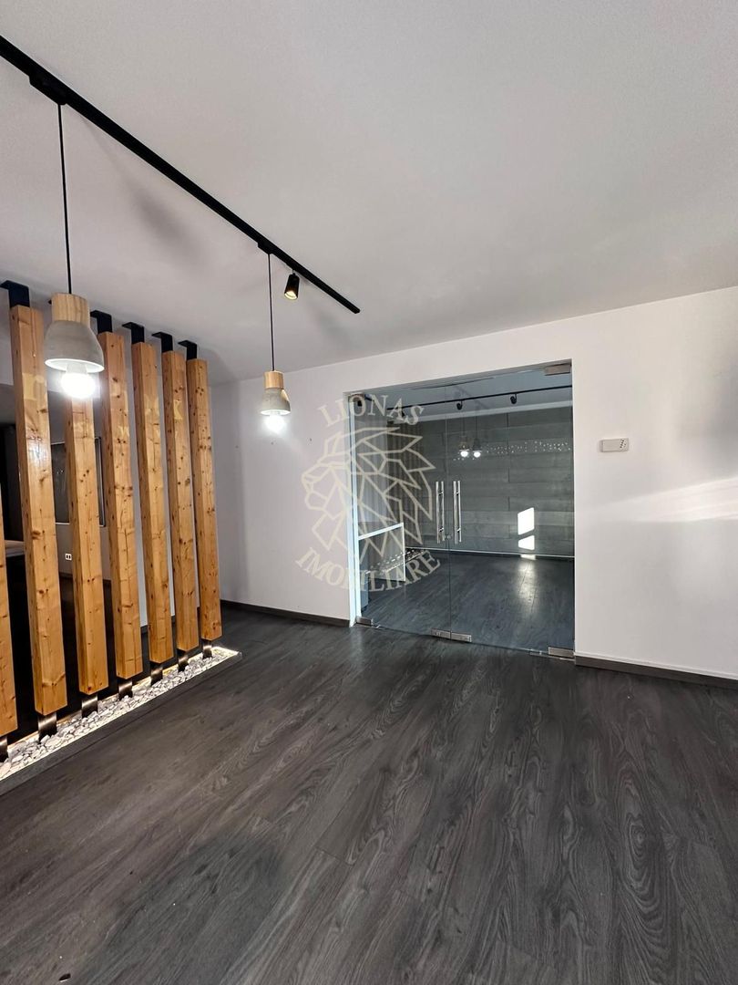 Spatiu birou 60 mp+terasa-renovat-parcare-Nasaud, Zona Centrala - Poză 2