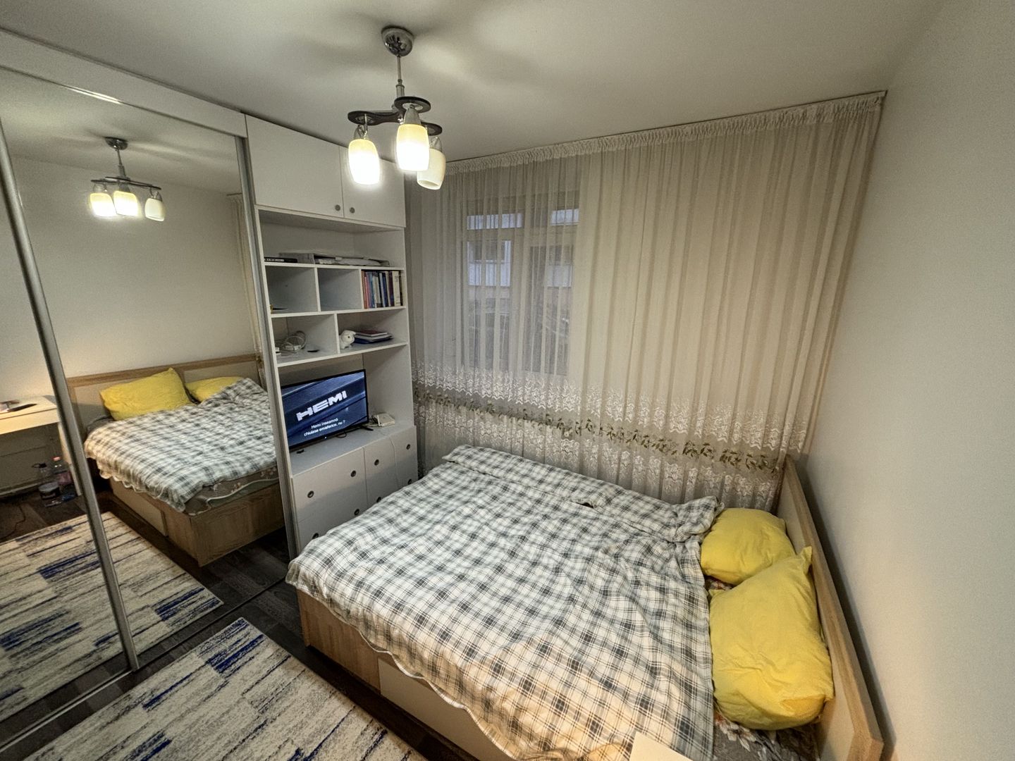 Apartament bloc rusesc | Teiul Doamnei - Poză 1