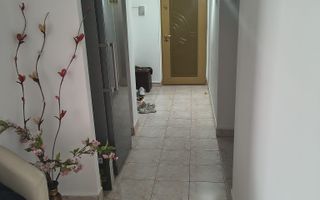 VANZARE 4 CAMERE DECOMANDAT -PARCARE -BULEVARDUL  GHENCEA - Poză 2