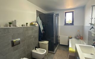 Apartament spațios și modern de vânzare – zona City Residence - Poză 13
