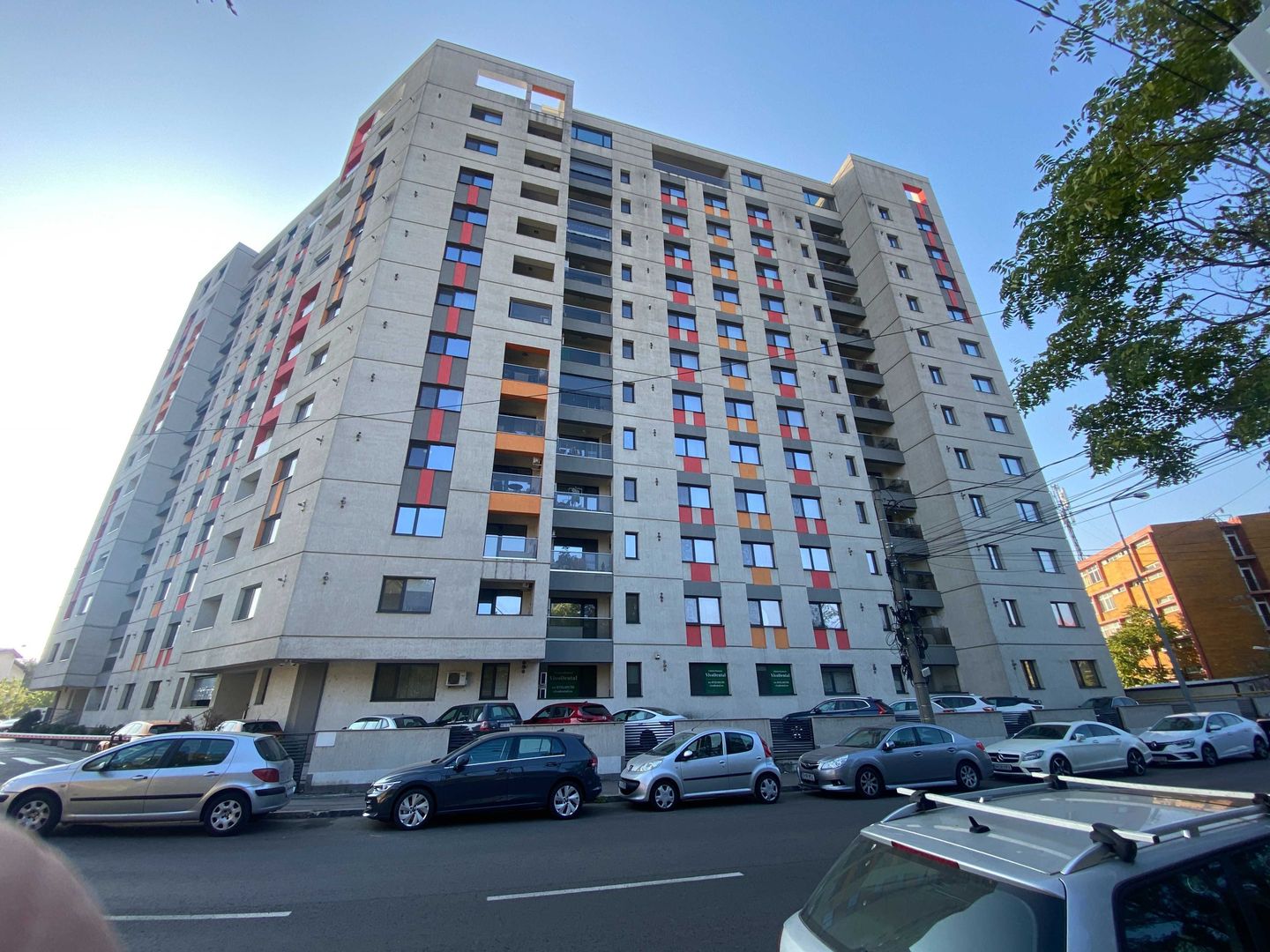 Ag BRASADAS vinde ap 3 cam 2015 et 1 in 19th Residence - Poză 1