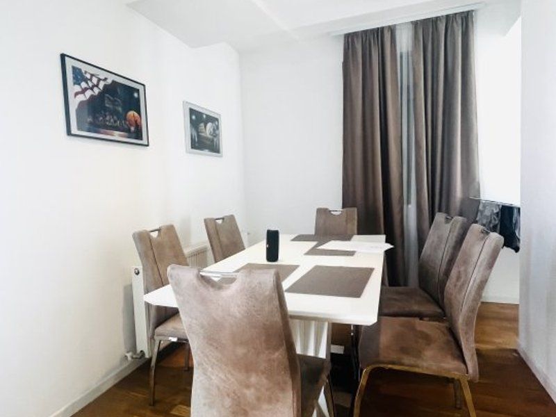 Penthouse cu 4 camere, terasa 132 mp, zona Torontalului - Poză 3