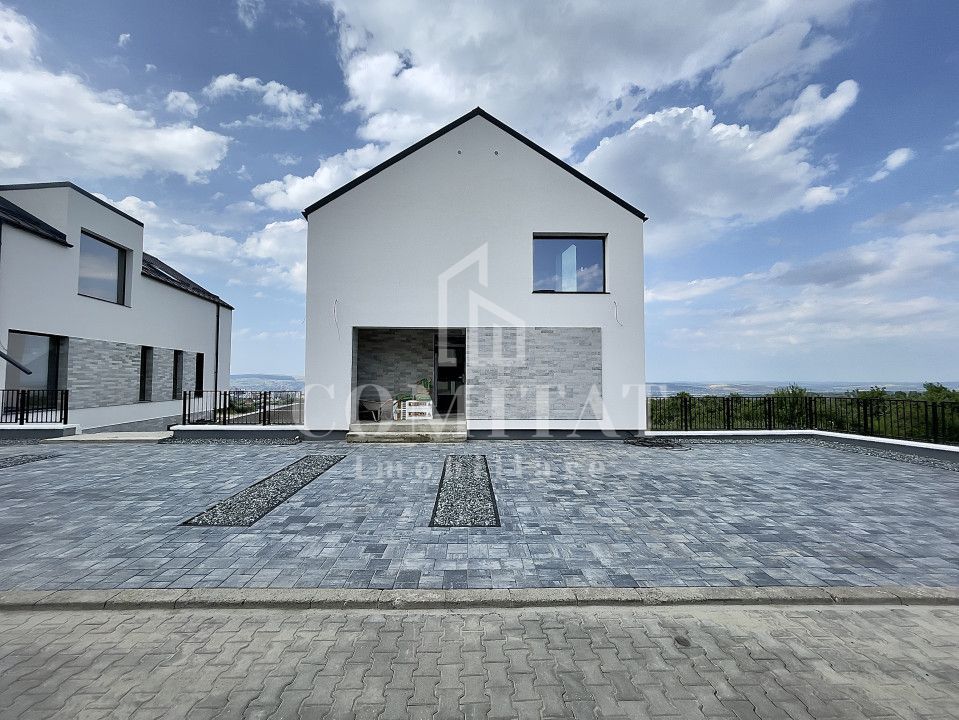 Casă individuală cu panoramă spre oraș zona de case și vile - Poză 2