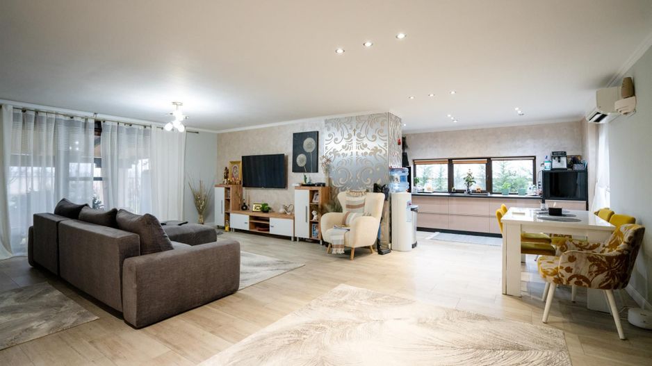 Casa Lux Grigorescu Oradea - Poză 1