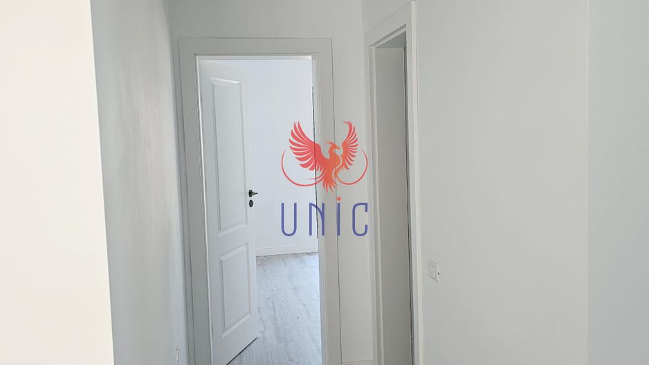 Vila 5 camere, zona rezidentiala . - Poză 8