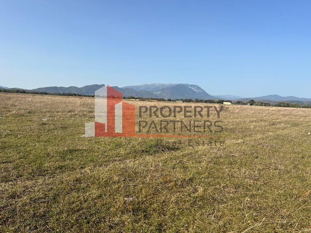 Teren cu deschidere la DN 73A Rasnov langa Kaufland 7300 mp - Poză 3