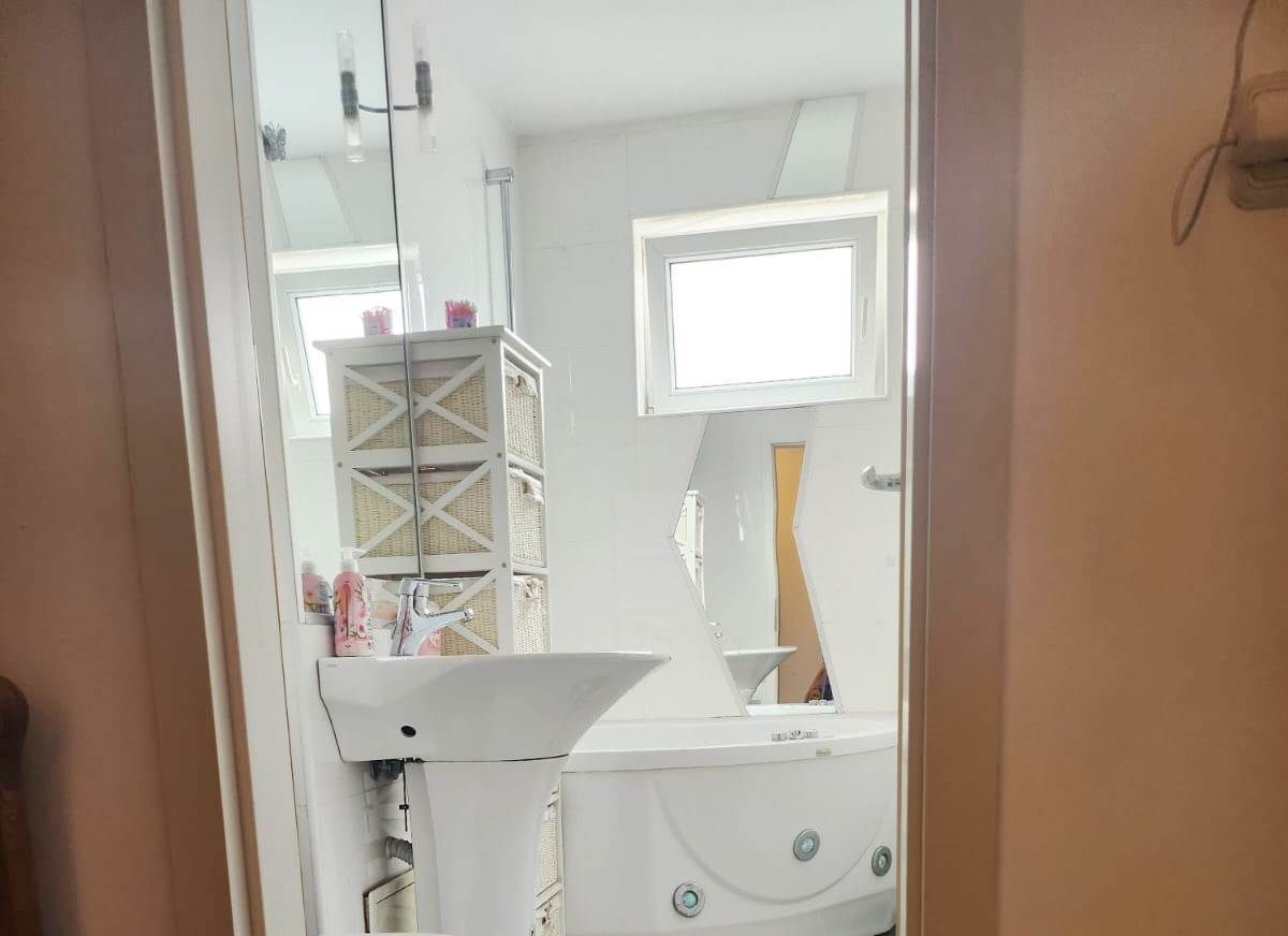 Apartament mobilat3 camere-Tractoru - Poză 8