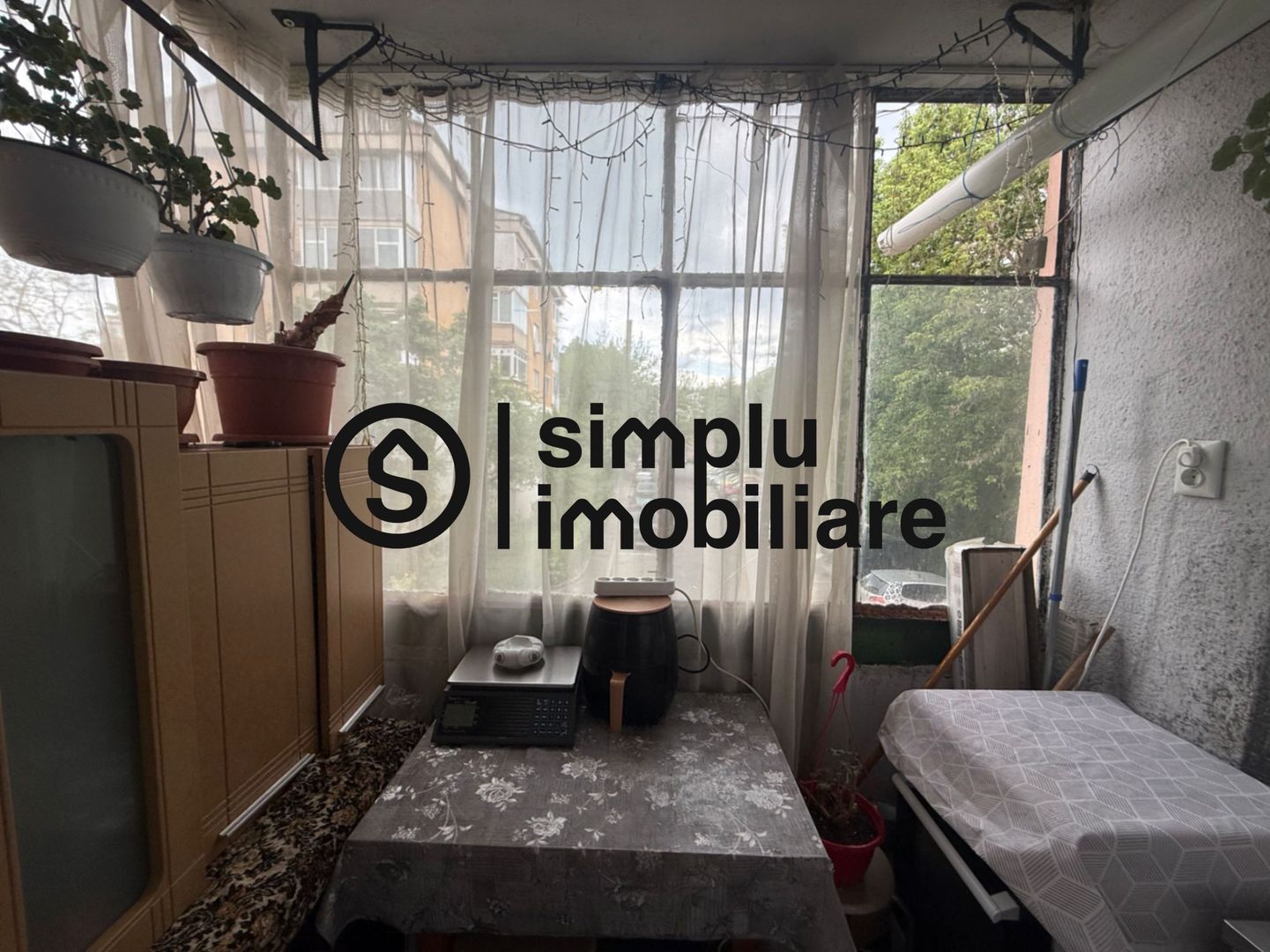 Apartament 2 camere Decomandat 1 Mai zona Pelendava et 1/4 - Poză 9