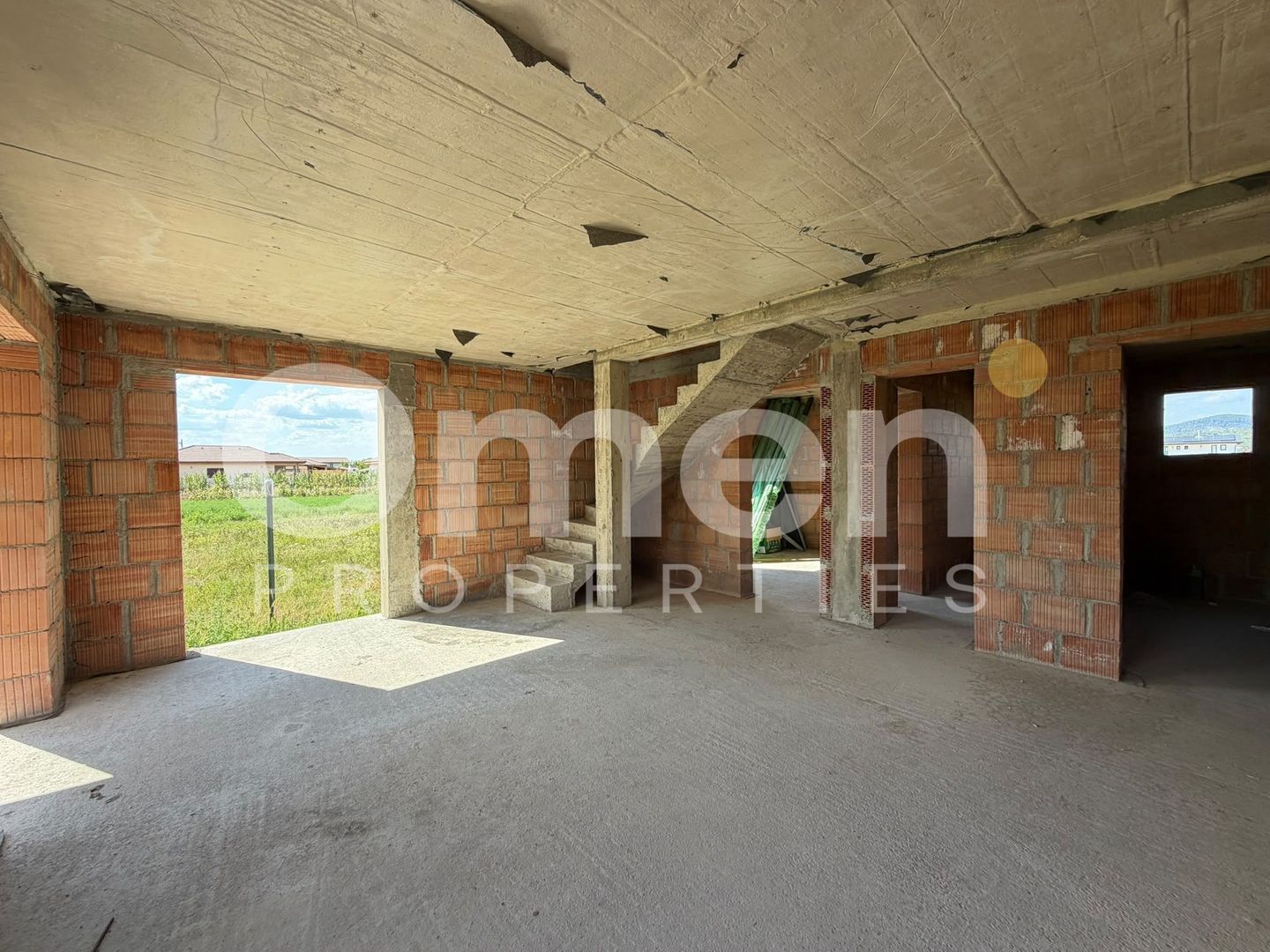 Casa la rosu de vanzare | 120 mp | 5 ari de teren | sat Sasar - Poză 3