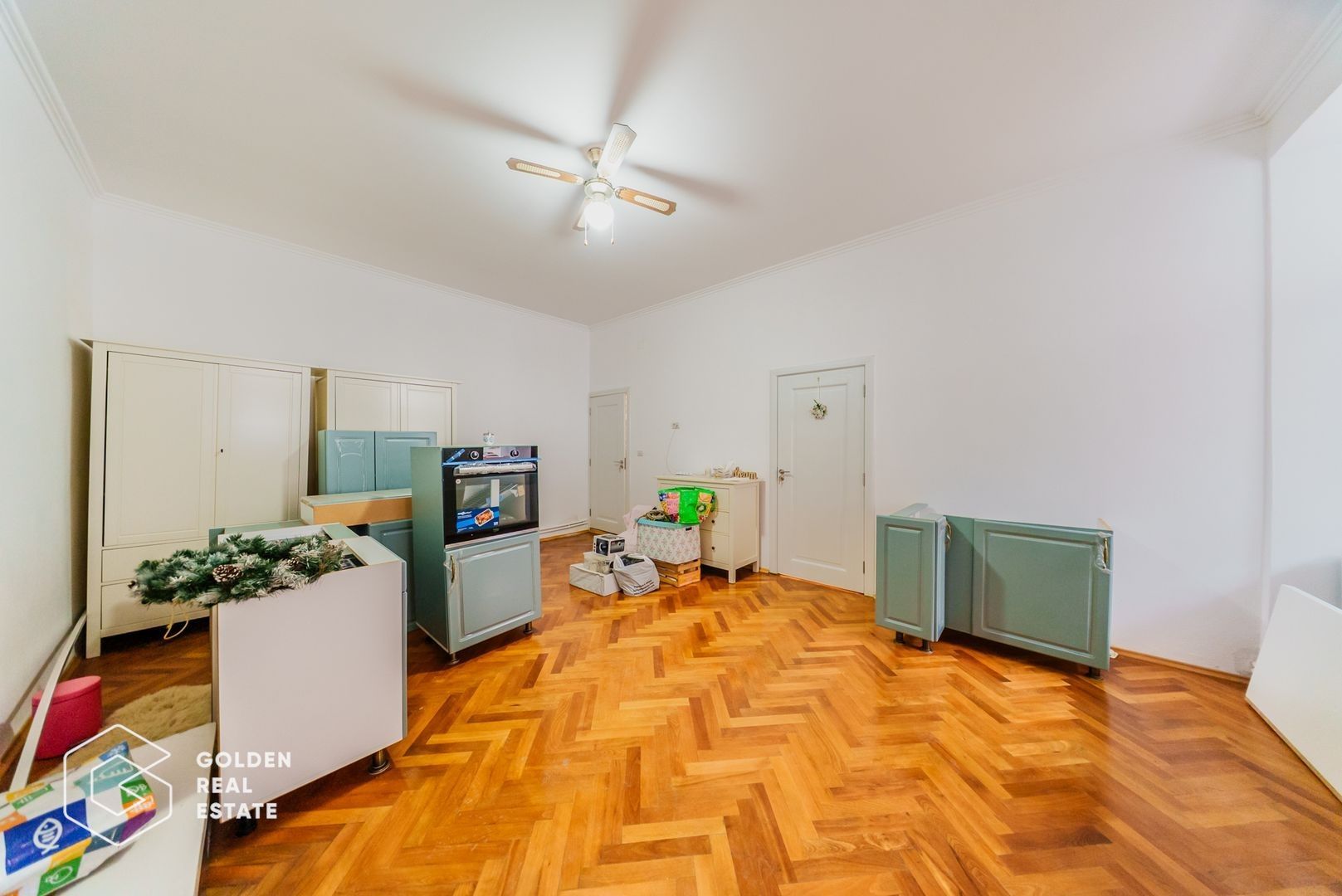 Apartament ultracentral, 2 camere, curte cu acces auto - Poză 4