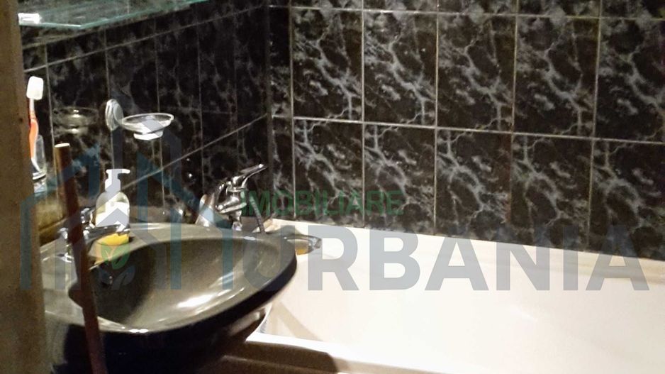 De vanzare apartament 2 camere decomandat, Tatarasi, etaj intermediar - Poză 2