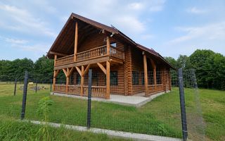 Chalet din busteni cu vedere panoramica spre Muntii Fagaras Tocile - Poză 1