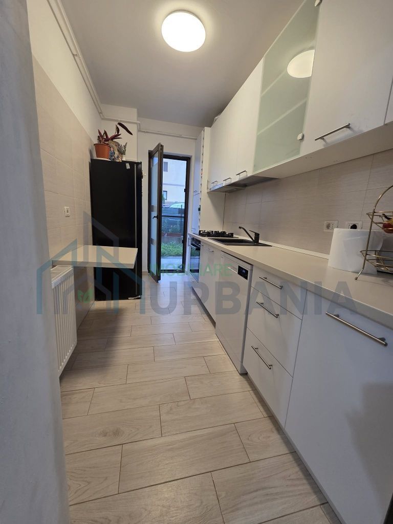 Apartament cu 1 cameră decomandat, complet mobilat, parter, cu grădină și loc de parcare – Valea Adâncă - Poză 3