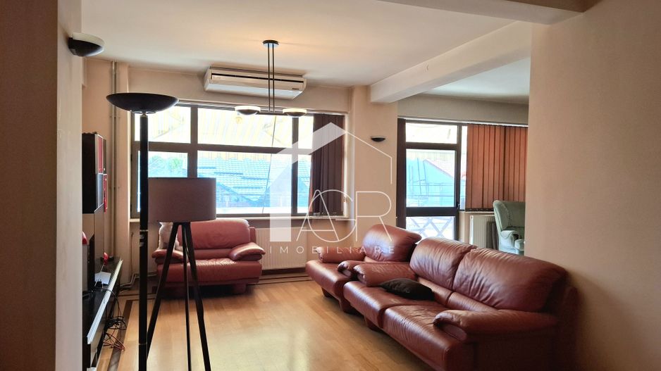 Apartament cu 4 camere, decomandat, zona Democratiei - Poză 2