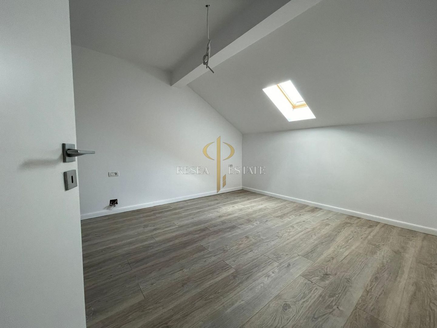 Apartament tip penthouse | 3 camere | Giroc - Poză 5