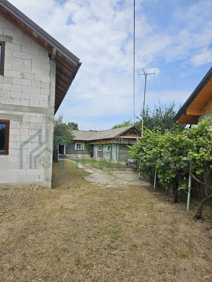 Casă de vânzare la intrarea în Pașcani, 75.000 EUR - Poză 4