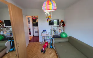 Vand apartament cu 4 camere aproape de centru - Poză 16