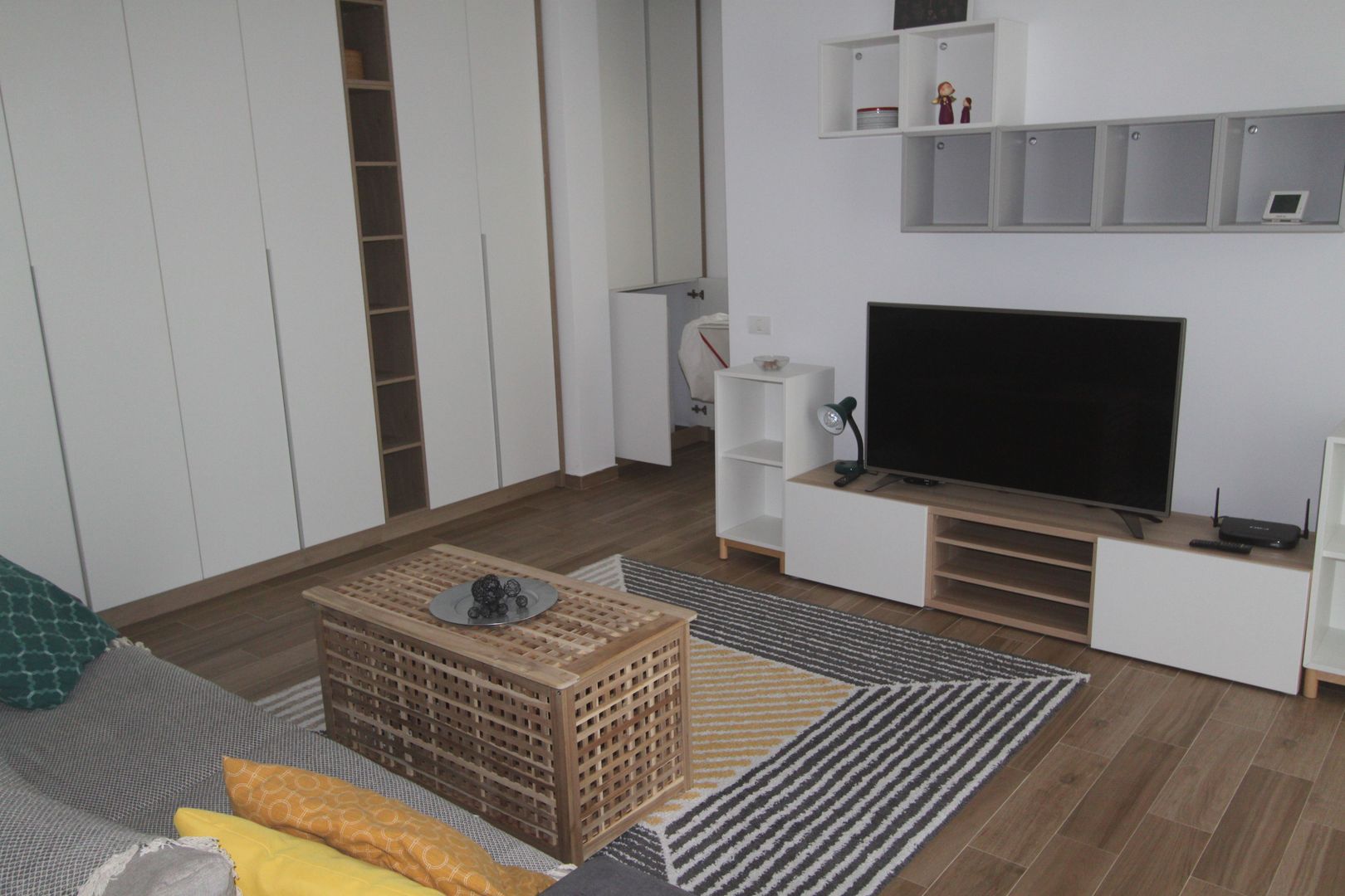 Apartament superb de inchiriat/ Cozy flat for rent - Poză 3