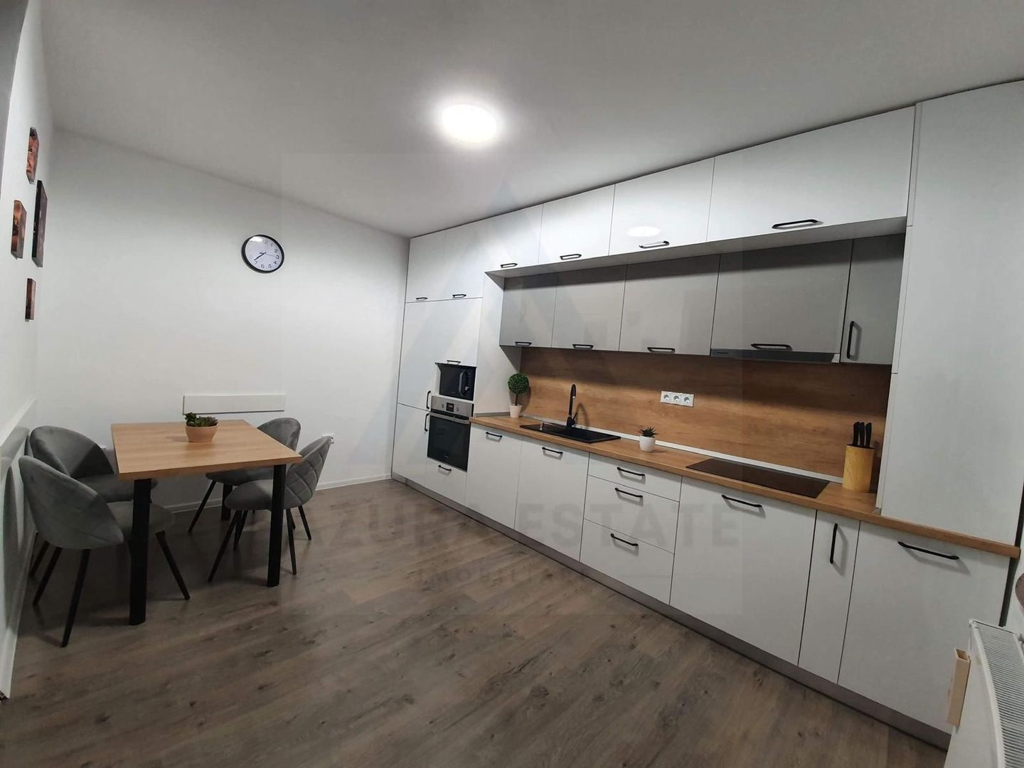 Casa utilata 4 camere 2 bai terasa si teren 210 mp in Arhitectilor - Poză 4