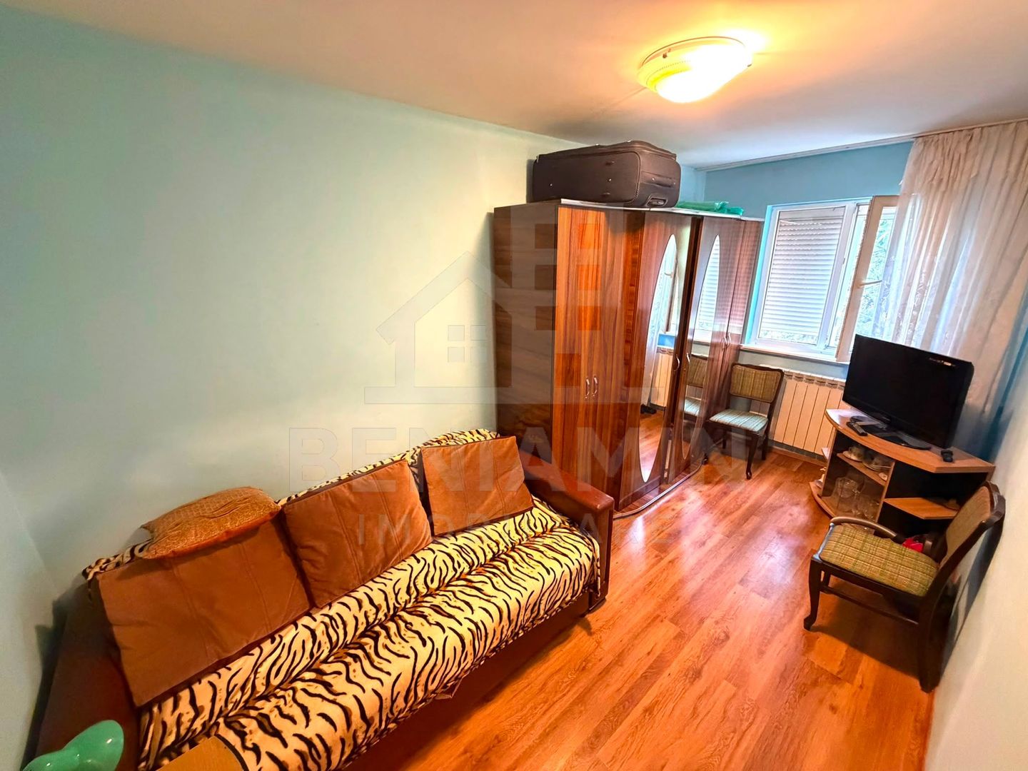 Apartament cu 3 camere - Craiovita Noua - etaj intermediar - Poză 5