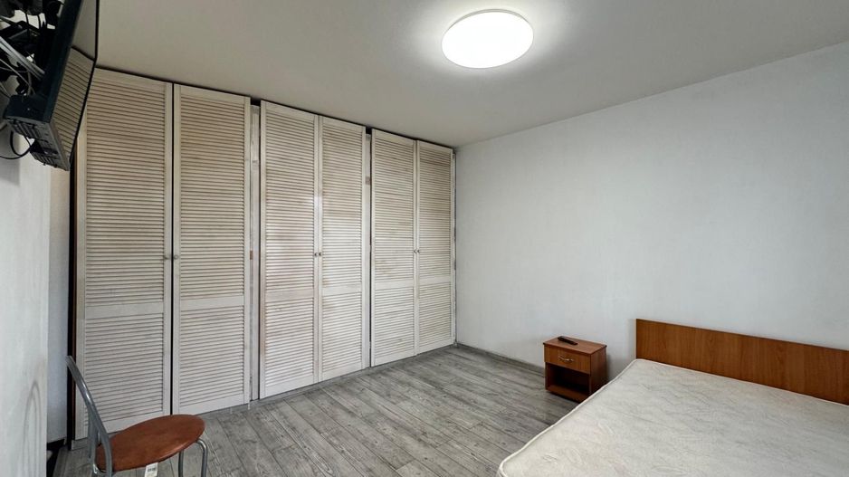 Garsoniera spatioasa situata la parter inalt in Vasile Aaron zona OMV - Poză 3
