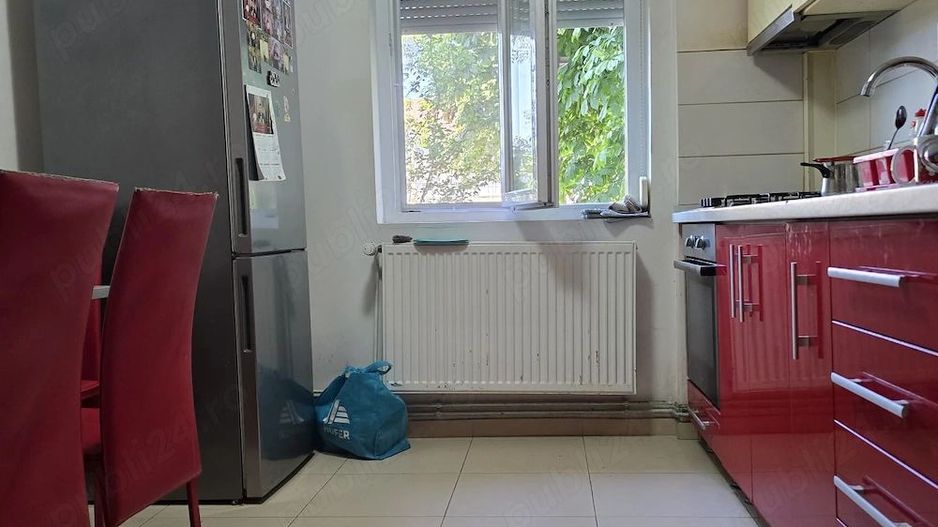 vand apartament 3 camere Circumvalatiunii  Favorit amenajat centrala - Poză 1
