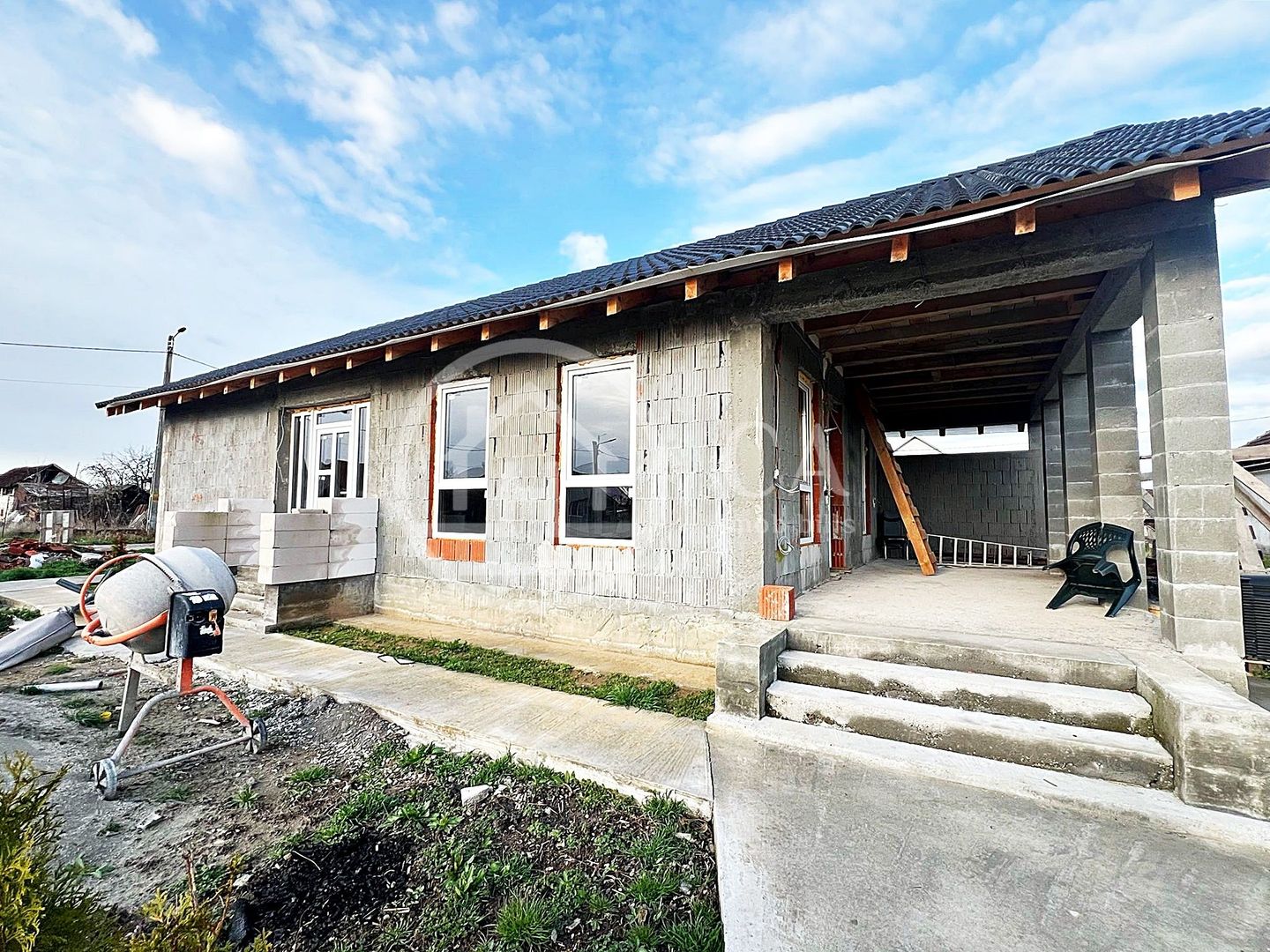 Casa de vanzare cu 3 camere in Girisu de Cris, Bihor - Poză 3