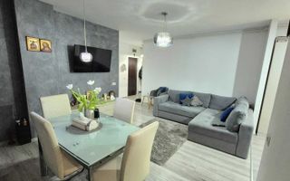 Apartament 3 Camere, Gata de Mutare, cu Parcare Privată - Poză 1