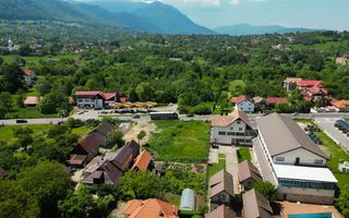 Teren intravilan,cu utilitati, front stradal apreciabil - Poză 3