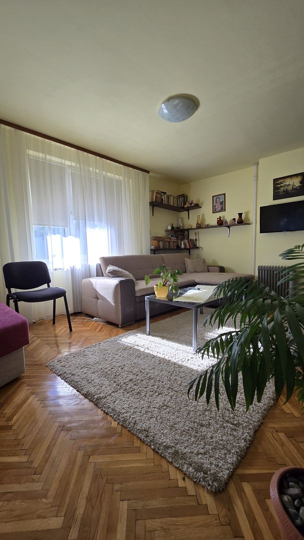 Casă spațioasă cu 6 camere în Triaj preț ajustat - COMISION 0%🌿🏡 - Poză 22