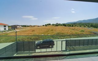 Vilă modernă premium cu piscină interioară, teren 1200 mp și panoramă - Poză 27