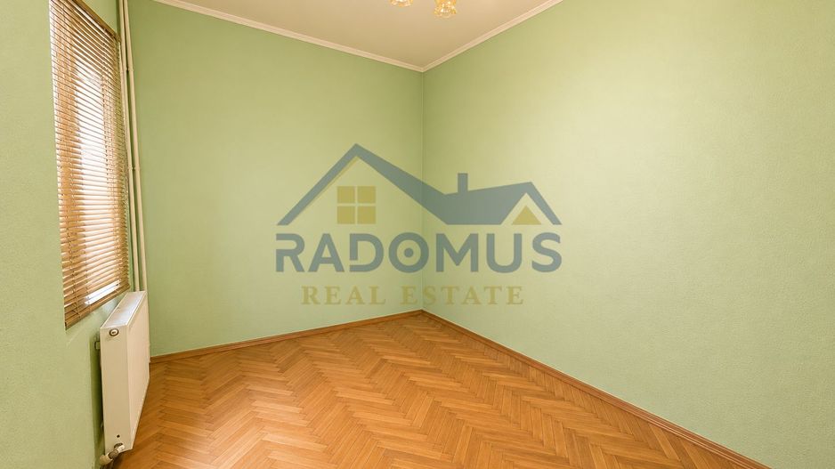 Vila 4 camere | Teren 532 mp | Piscina si foisor | Str. Lupeni - Poză 11
