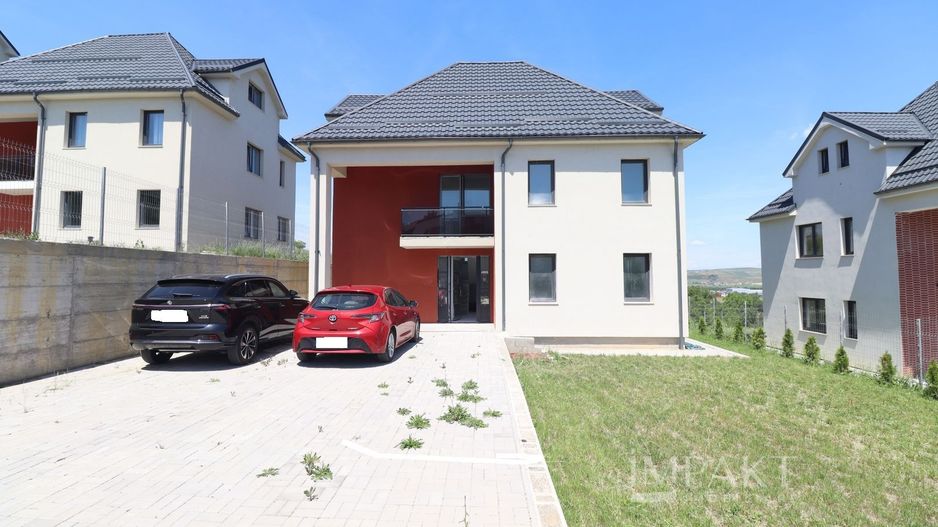 Casa individuala cu teren de 440 mp, situata in Dezmir! - Poză 1